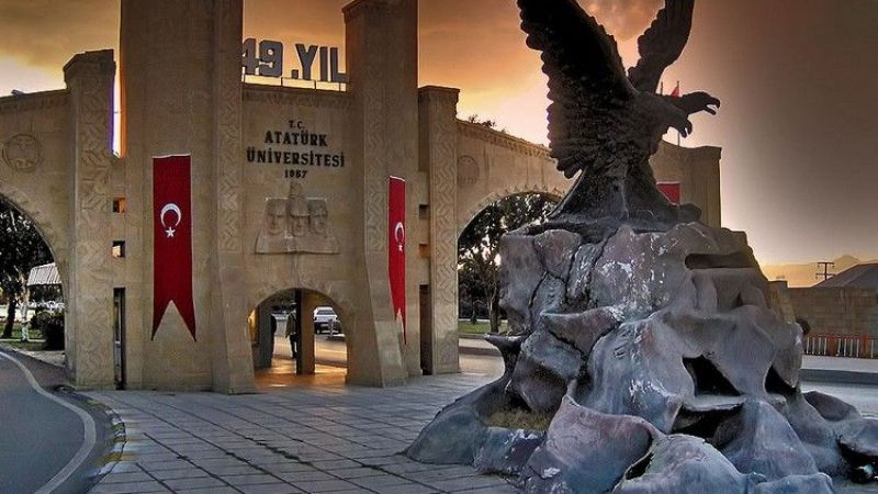 نصویر دانشگاه آتاتورک ترکیه